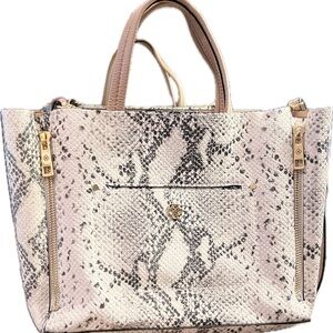 white black and gray textured print purse bought from ann Taylor shop